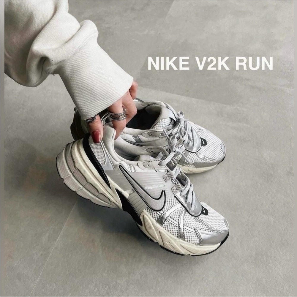 Brand New Nike V2K Run “Summit White Metallic Silver “ Women’s Shoes FD0736-100